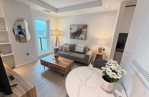 North End Apartment | Spotless 1 BR in North End HFX with 6 appliances