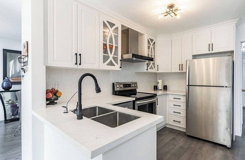 Orangeville House | Spotless Bright Home By The Headwaters In Orangeville!
