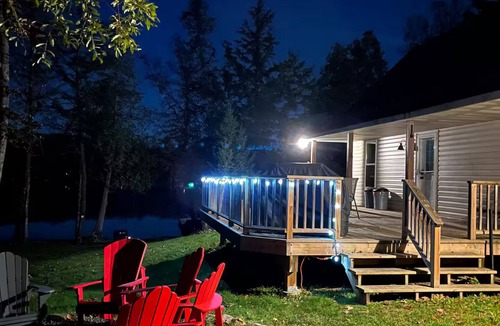 Rye Cottage | Spring Lake Chalets, Sweet Summer Retreat, Sandy Beach, Hot Tub, 3 bedrooms
