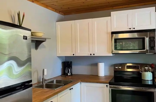 Rye Cottage | Spring Lake Chalets, Bear Chalet, 2 bedroom, small private path to beach