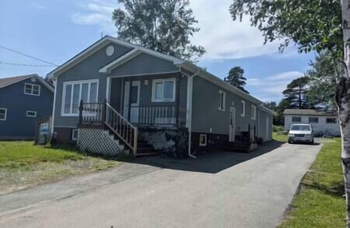 Lewisporte House | SpringHouse Cozy Oceanview 1-Bedroom Apartment Pet-friendly