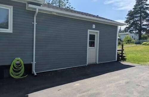 Lewisporte House | SpringHouse Cozy Oceanview 1-Bedroom Apartment Pet-friendly