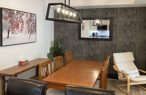 Collingwood House | Stanley House - Upscale 2 Bedroom Gem - New Listing