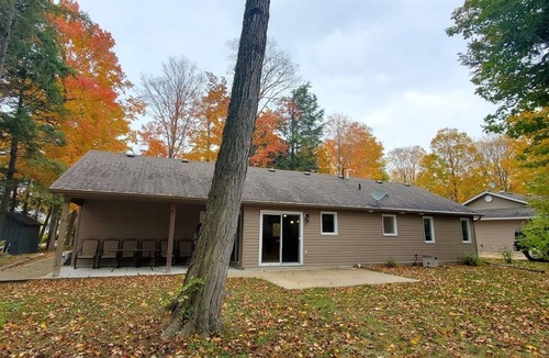 Point Clark House | Stay in Canada! Come to Lake Huron 4 your vacation, there's lots to see and do!