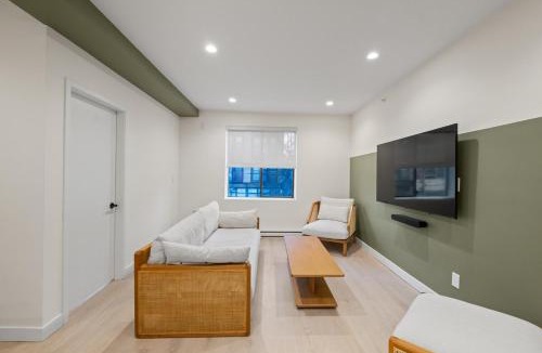 Downtown Eastside Apartment | Staycation in New 1-Bedroom Condo, Japantown FL2