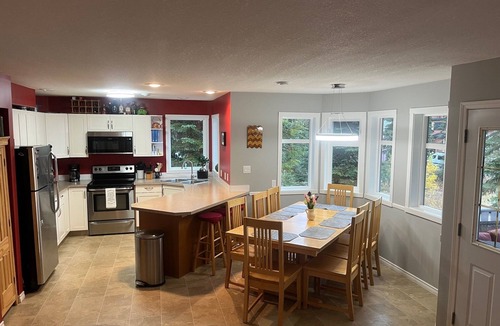 Silver Star Mountain House | Steps from the Skiway, a cozy vacation home for you, your friends and family.