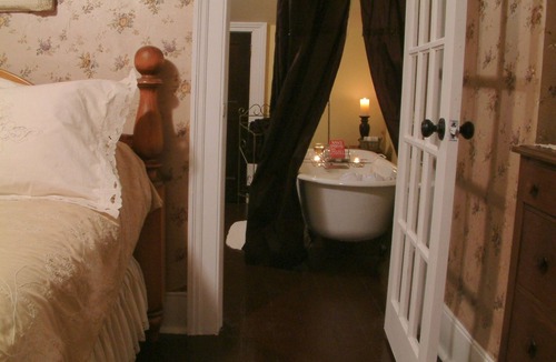 Essa Bed & Breakfast | Stevenson Inn & Spa