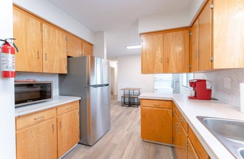 Kamloops House | Stone throw to university and hospital, Fully reno