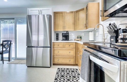 Port Dalhousie Cottage | Studio 5 |Explore Niagara from Newly Rebuilt Private Cottage in Port Dalhousie