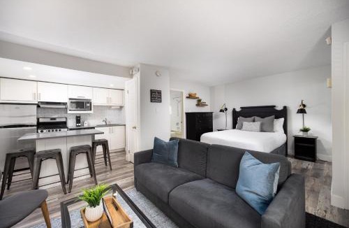 Craigleith House | Studio Condo @ North Creek|Pool/Hot Tub/Crave TV