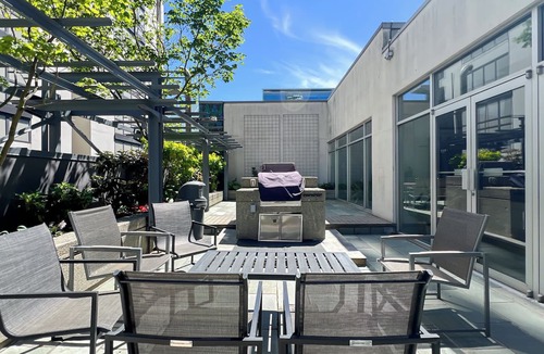 Downtown Vancouver Condo | Stunning 1-Bedroom Condo in the Heart of Vancouver