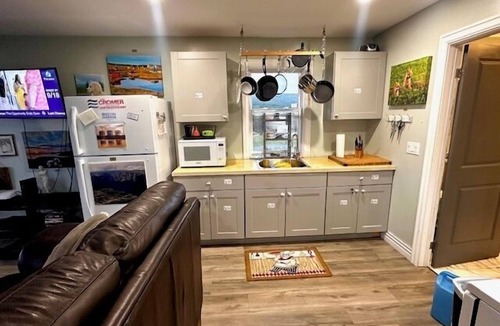 Elliston House | Stunning 1BR Bird Island Overlook near Klondike Trail in Elliston