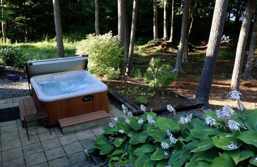 Otis House | Stunning and Serene Springy Pond Gem; close to Acadia, Bar Harbor. Pets welcome!