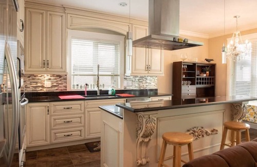 Upper Lonsdale House | Stunning North Shore Family Home - Amazing Views!