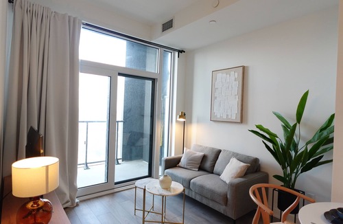The Queensway Condo | Stylish 1BR Condo @ 1007 The Queensway | Minutes to Islington Station & Downtown
