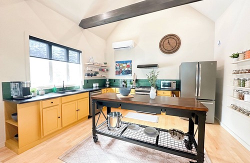 Saint John House | Stylish 2-Bedroom Getaway at The Red Door | Modern Amenities & Cozy Vibes