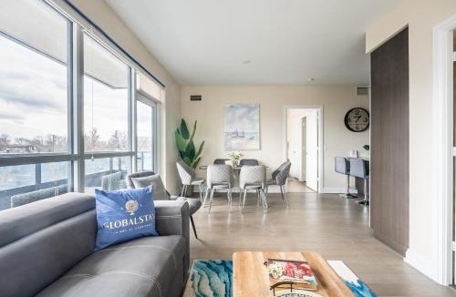 Willowdale Apartment | Stylish 2 BR & Den 2BA with Free Parking