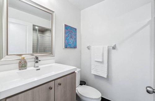 Old Town Apartment | Stylish 2BR Urban Escape, BBQ, Private Terrace
