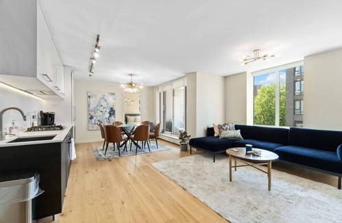 Chinatown Apartment | Stylish 3BD Chinatown Condo | Rooftop & City Views