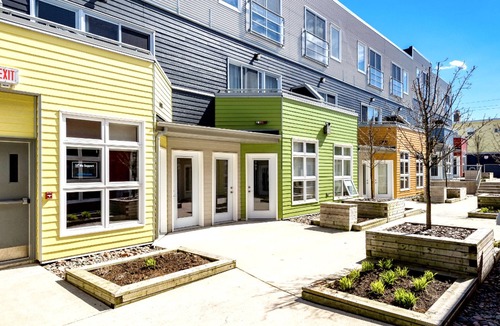 North End Condo | STYLISH DOWNTOWN CONDO NEAR GREAT RESTAURANTS AND CAFES