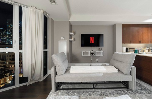 CityPlace Condo | Stylish Downtown Toronto 1-Bedroom Condo