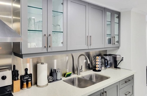 Niagara Falls House | Stylish fun spacious place 10 min to Niagara Falls