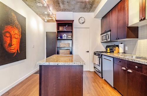 King West Village Condo | Stylish King West Condo Near FIFA & BMO Field