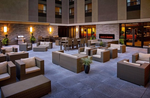 Central Hamilton Apartment | Suite w/Balcony | Breakfast Provided Daily