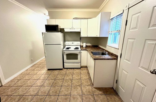 Surrey Apartment | Sunny Home in White Rock Resort