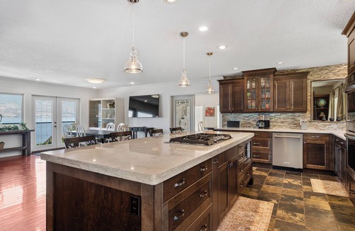 Central Okanagan House | SUNNYSIDE OASIS - Panoramic lake/mountain view, 4BR, Heated 20'x40' Private Pool