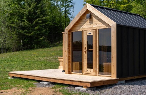 Algonquin Highlands Cabin | Sunrise Soaker at Dimensions | Cabin Four | Meals Included