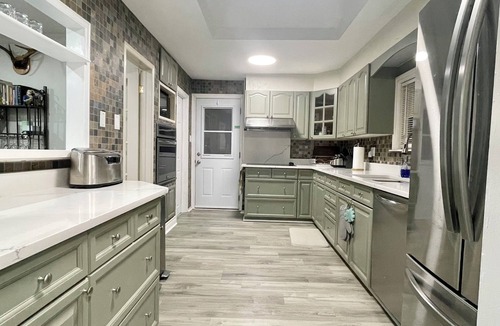 Gilford Cottage | Sunrise Villa on the Lake