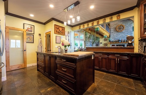 Tuwanek House | Sunshine Coast Waterfront Vacation Rental Perfect place for family reunions.