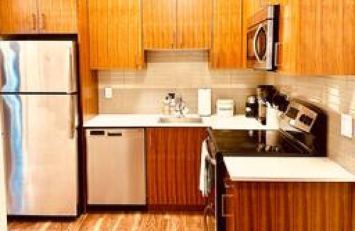 Vancouver House | Super cozy one bedroom suite!