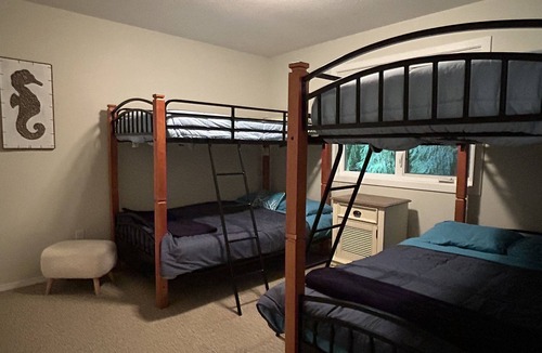 Regional District of Nanaimo Hotel | Tanglewood 18 is Ocean level steps from the beach and Rathtrevor Prov Park