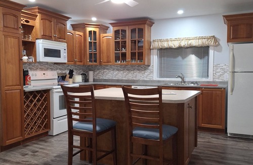 Botwood House | Terrys Place in Botwood, NL. Cozy 2 BR/2 bathrooms/cot/2 bathrooms. Sleeps 6.