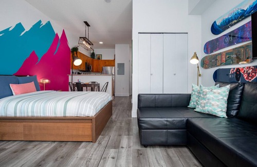 Village North Apartment | The Après | Village Studio with Hot Tub & View