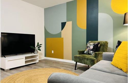 Bancroft House | The Artistry I Sled In & Sled Out I Riverside I TV