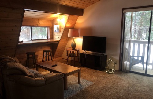 Comox House | The Bird House in Comox