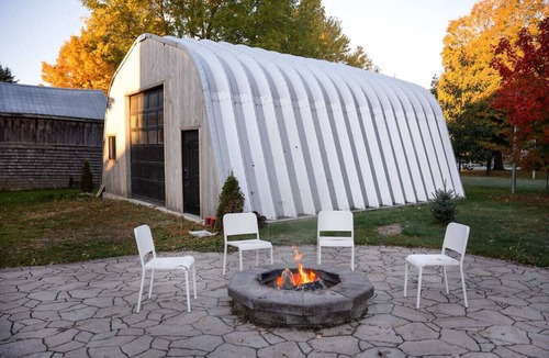 Morris-Turnberry House | The Chapel Retreat with Hot Tub and Game Room