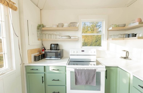 Malpeque House | The Eagle’s Nest – Malpeque Bay Retreat Steps from Kite Point Beach
