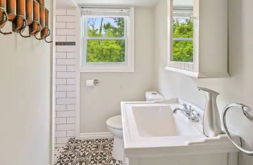 Virgil Cottage | The Eden Cottage Sauna Family Friendly.