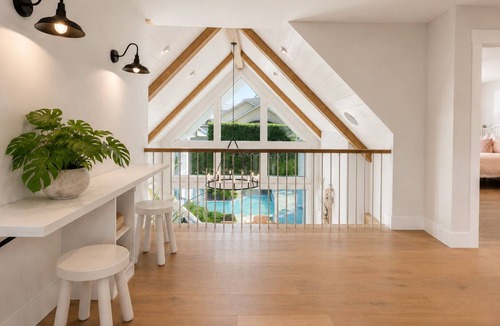Fort Langley House | The Fort Langley Retreat Private Pool 3-Min Walk to the Village