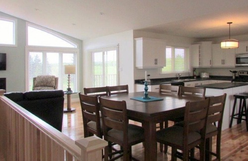 Stanley Bridge House | The Gables of PEI Resort: Captain's Lookout with Private Outdoor Hot Tub!