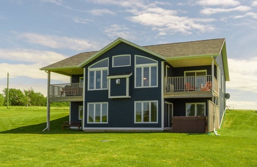 Stanley Bridge House | The Gables of PEI Resort: Captain's Lookout with Private Outdoor Hot Tub!