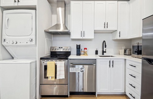White Oaks House | The Garden Suite: 1BR, 1B in London, On