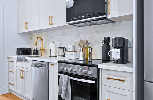 Riverdale Apartment | The Gerrard | Private Patio near Riverdale Park