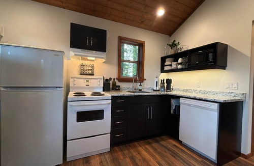 Campbell River House | The Grove Guest House