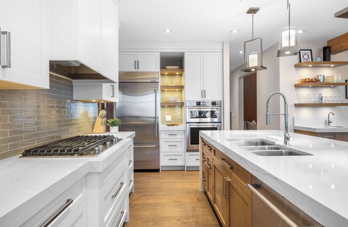 Big White Ski Resort Ski Chalet | The Hemlock | Slope-Side, Hot Tub & Views