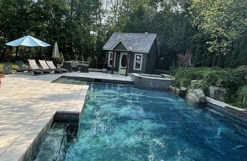 Mono House | “The Hockley Hideaway”, sharing our unique property for your unique experiences❤️